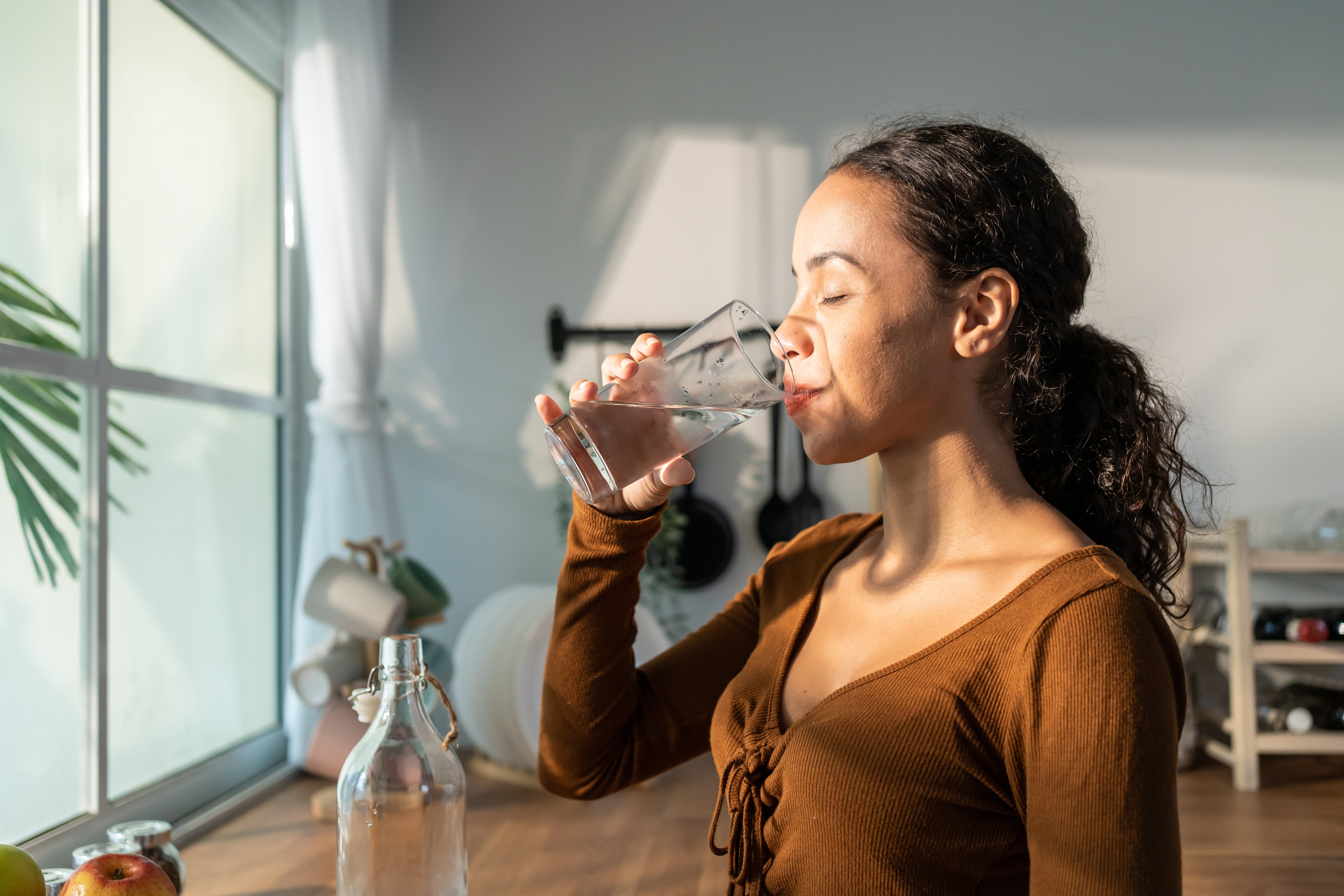 Drinking water and staying hydrated can help to relieve constipation.